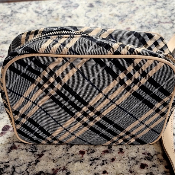 Burberry crossbody - Picture 2 of 6